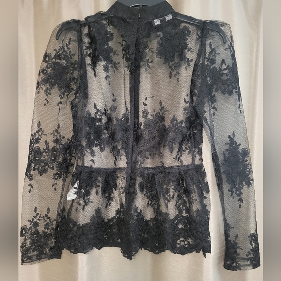 Eilly Bazar Lace blouse - Picture 2 of 8